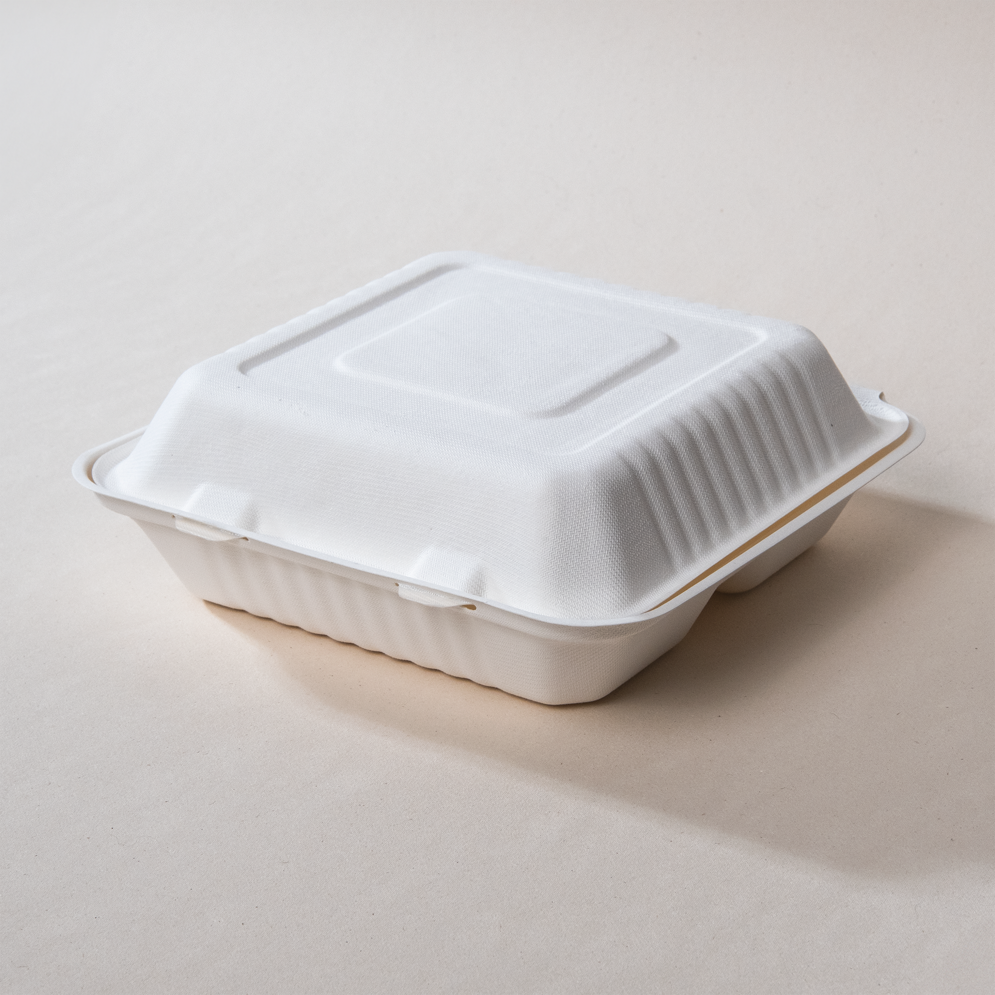 Contenedor Almeja 3 Divisiones 9x9 de Bagazo de Caña con 200 Pzs