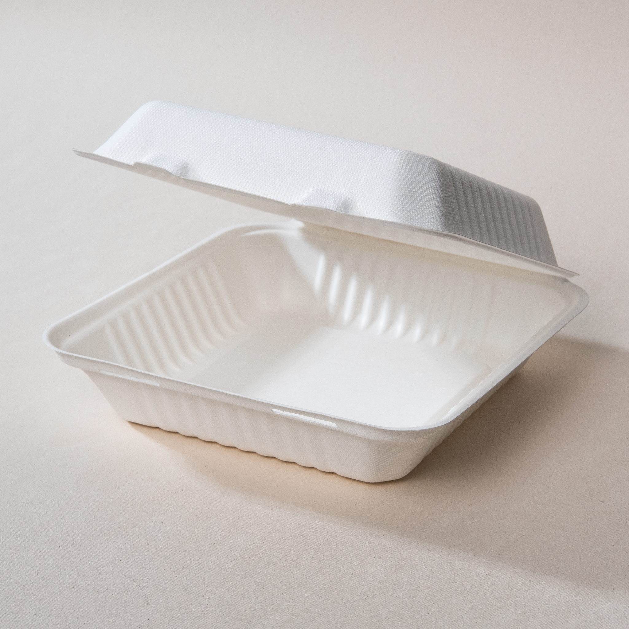 Contenedor Almeja Liso 9x9 de Bagazo de Caña con 200 Pzs