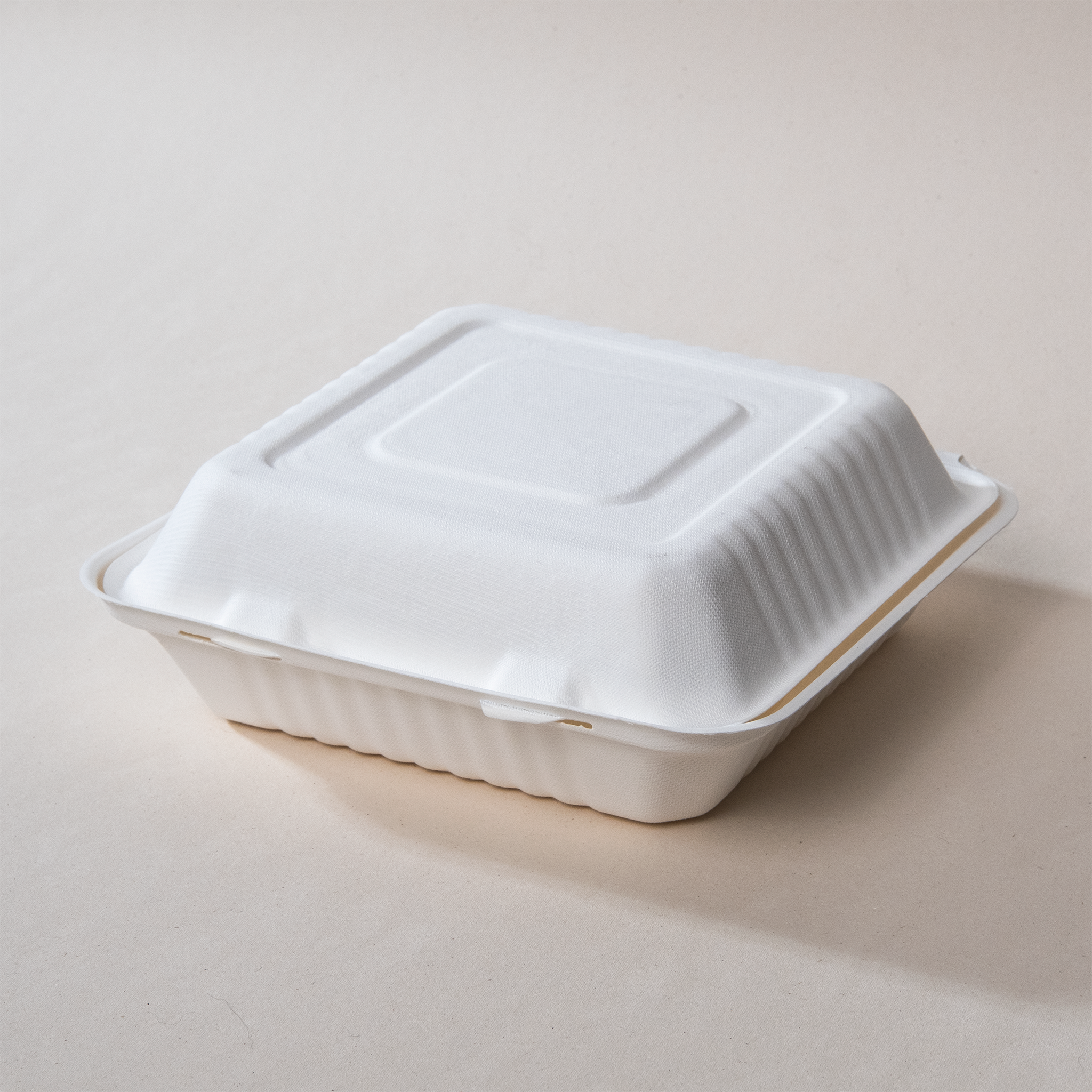 Contenedor Almeja Liso 9x9 de Bagazo de Caña con 200 Pzs