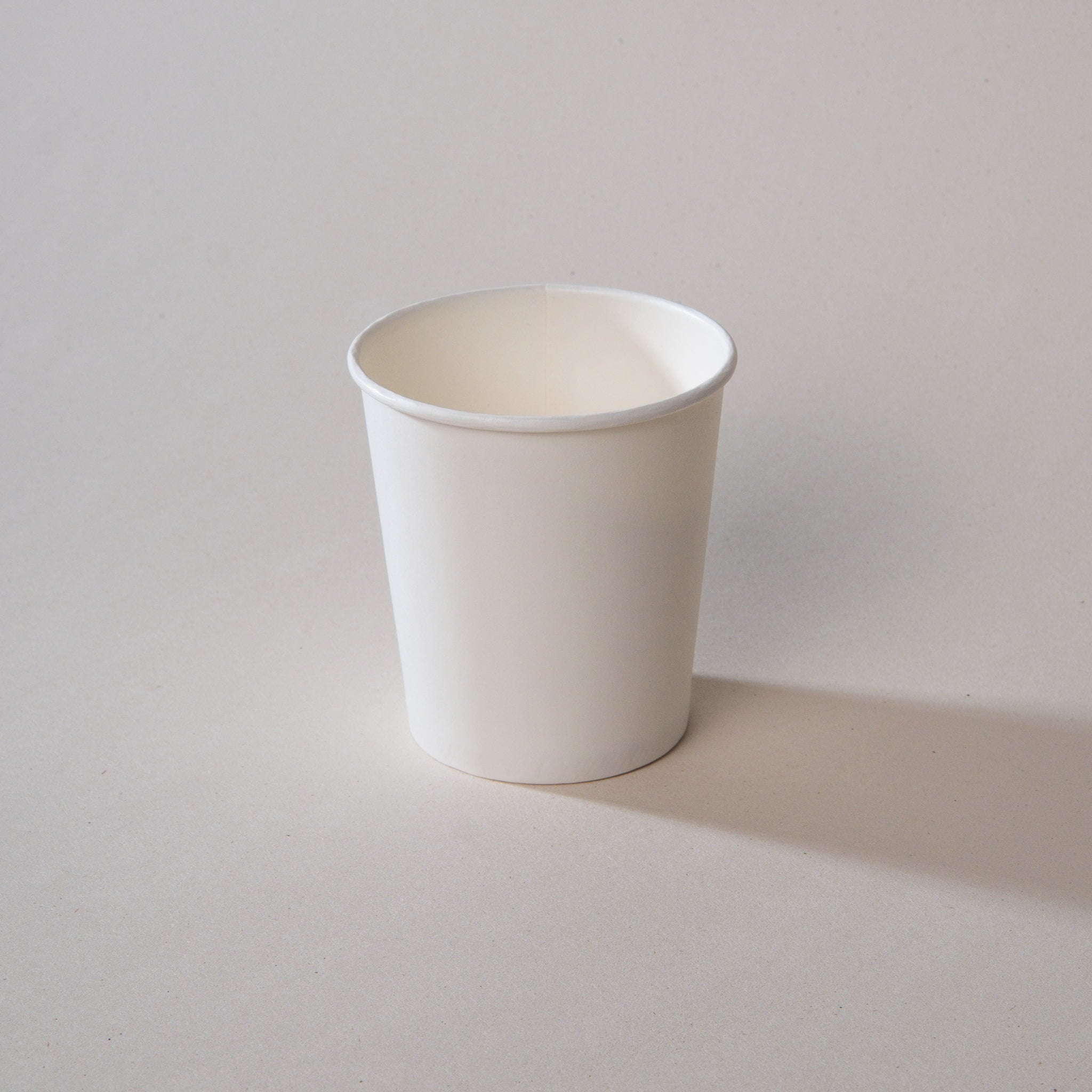 Contenedor Térmico con Tapa de 16 oz de Papel PLA con 500 Pzs c/u