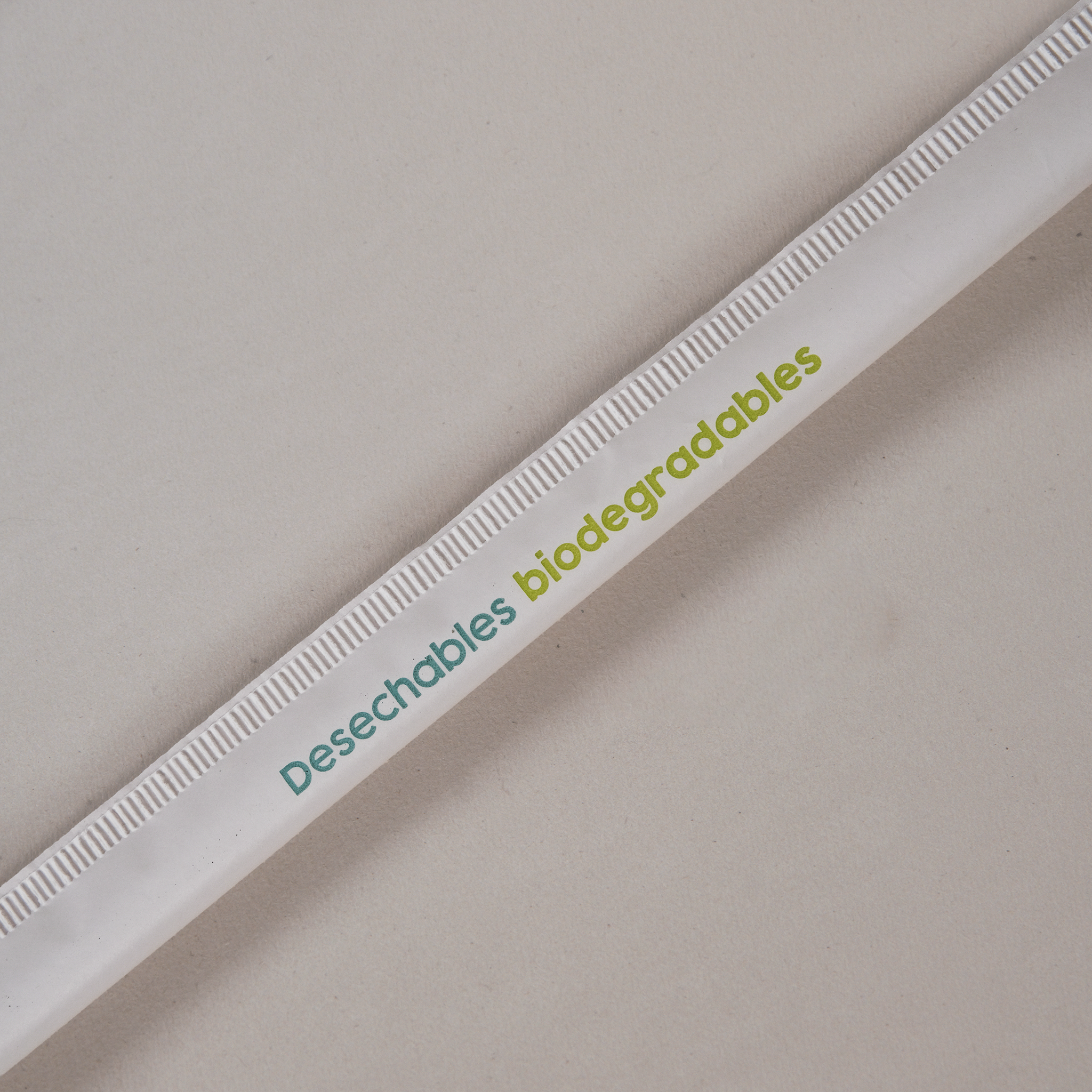 Popote de CPLA de 21 cm con Estuche de Papel con 2000 Pzs