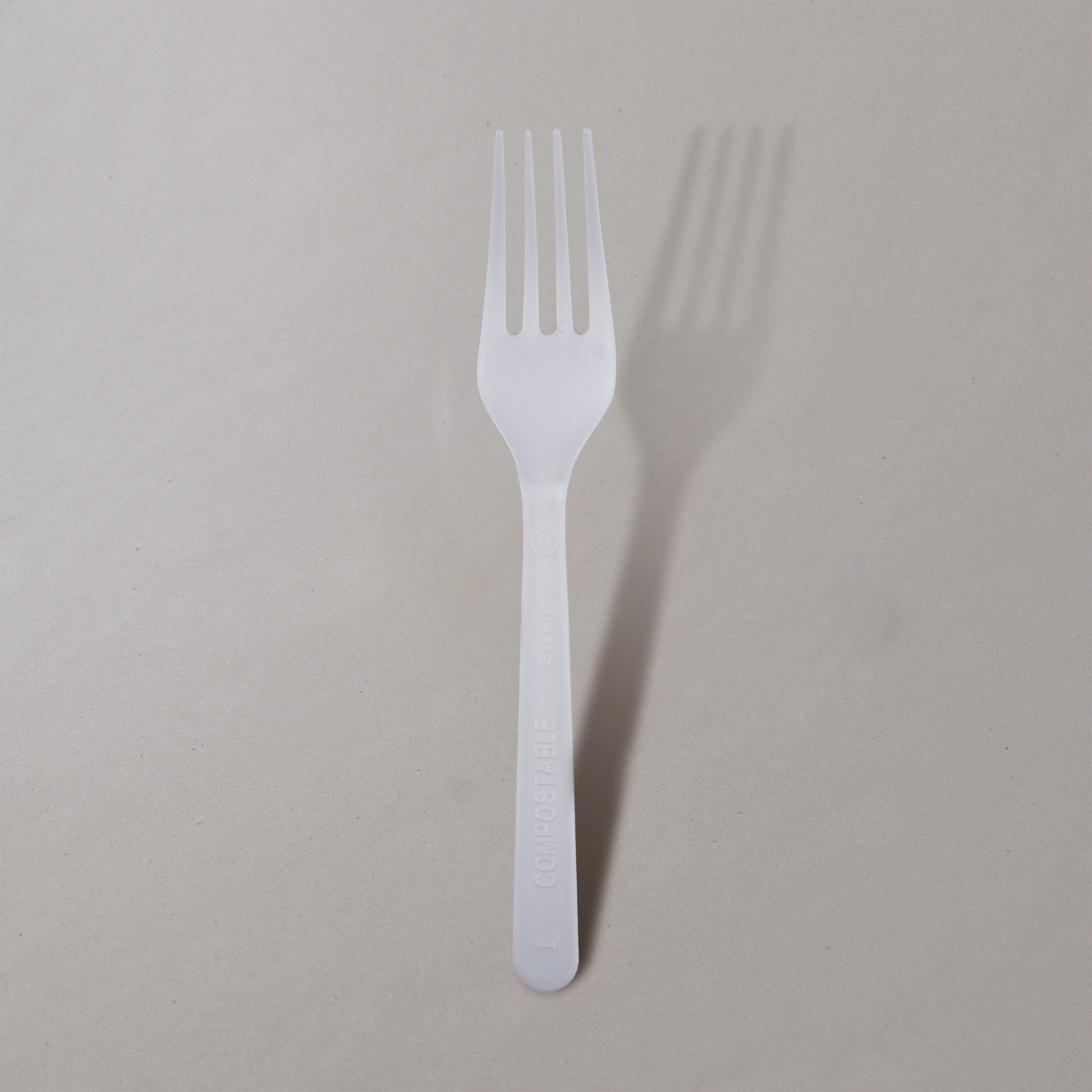 Tenedor de CPLA de 6” con 1000 Pzs